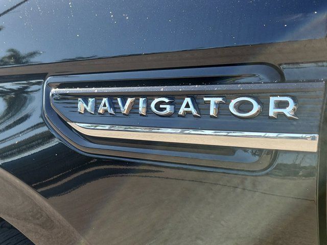 Used 2024 Lincoln Navigator Black Label AWD/4WD image 9