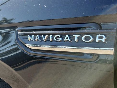 Used 2024 Lincoln Navigator Black Label AWD/4WD image 9