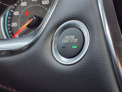 Used 2023 Chevrolet Traverse RS AWD/4WD image 17