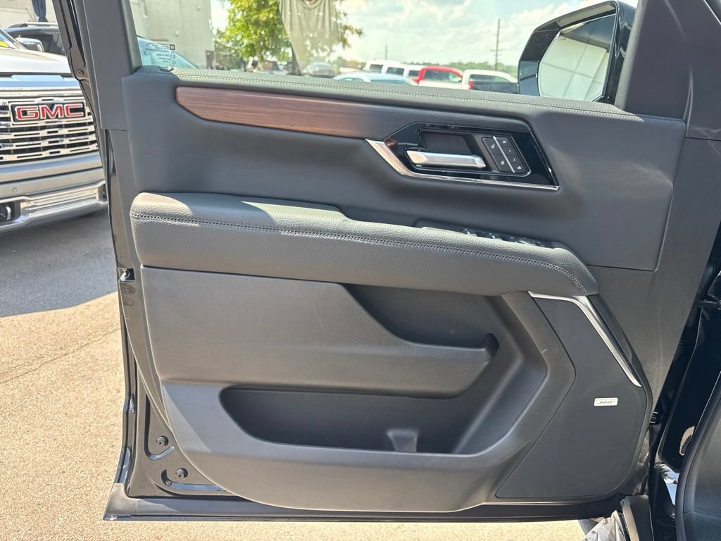 New 2026 GMC Yukon Denali w/ Advanced Technology Package AWD/4WD image 11