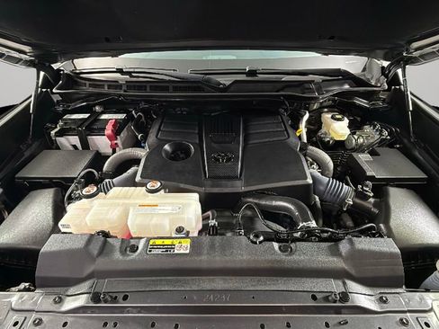 Used 2023 Toyota Tundra Platinum image 39