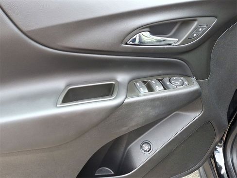 Used 2022 Chevrolet Equinox LT image 10
