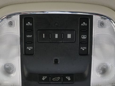 Used 2013 Jeep Grand Cherokee Limited w/ Luxury Group II image 23