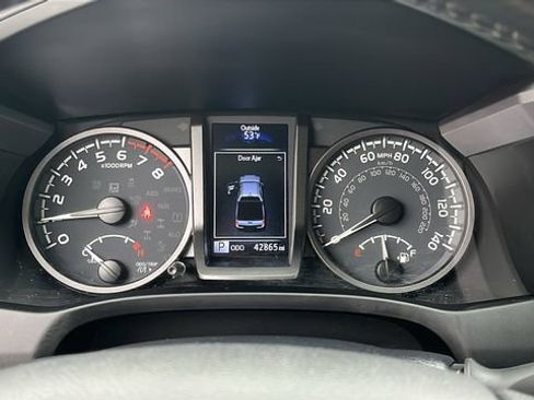 Certified 2023 Toyota Tacoma TRD Sport w/ Technology Package AWD/4WD image 14