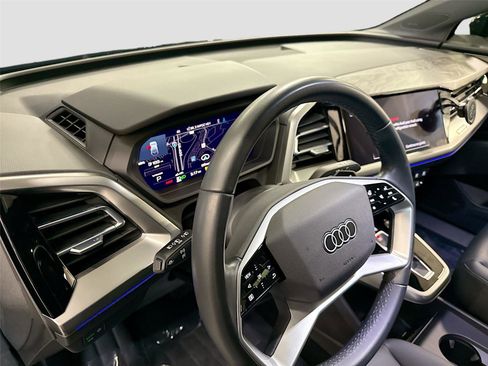 Used 2023 Audi Q4 e-tron Premium Plus w/ Premium Plus RWD image 9