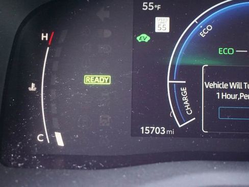 Used 2025 Toyota Camry SE w/ Convenience Package image 23