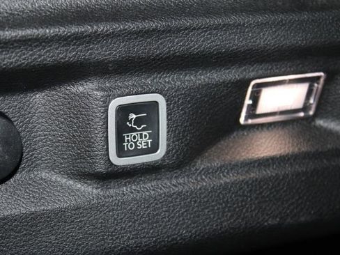 Used 2024 Jeep Grand Cherokee L Limited image 34