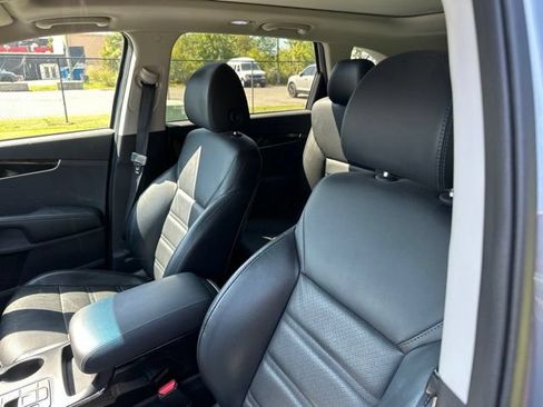 Used 2020 Kia Sorento EX AWD/4WD image 30