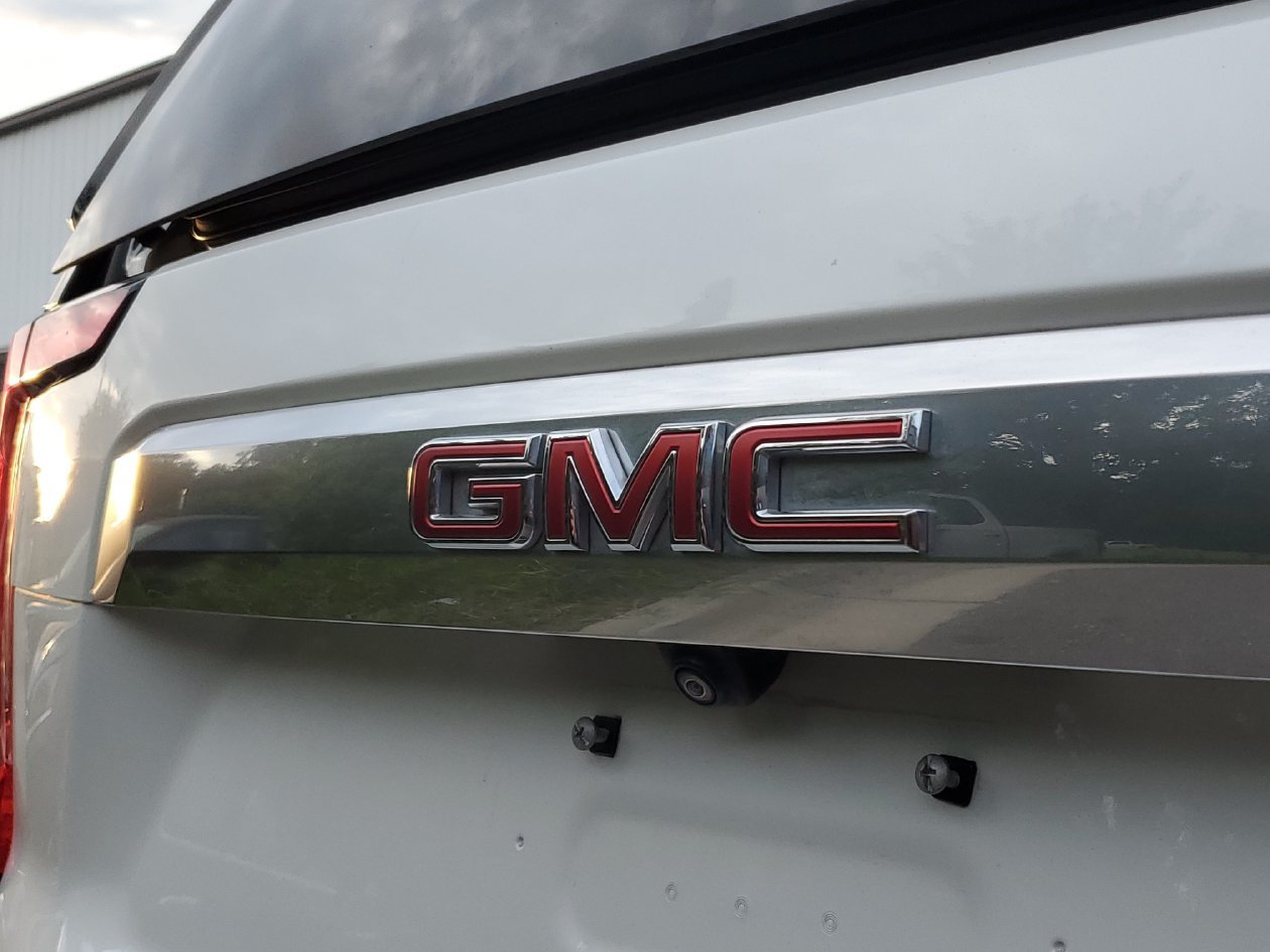 Used 2023 GMC Yukon Denali w/ LPO, Floor Liner Package AWD/4WD image 6