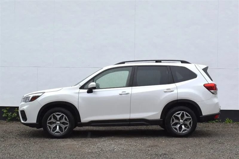 Used 2020 Subaru Forester Premium AWD/4WD image 9