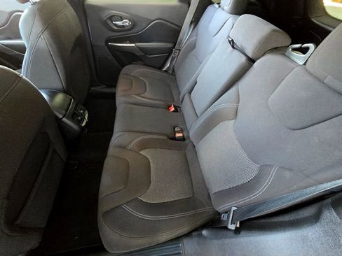 Certified 2020 Jeep Cherokee Latitude image 21