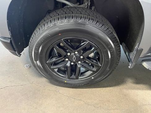 Used 2022 Chevrolet Silverado 1500 LT Trail Boss w/ LPO, Dark Essentials Package AWD/4WD image 30