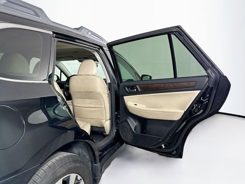 Used 2017 Subaru Outback 2.5i Limited image 32