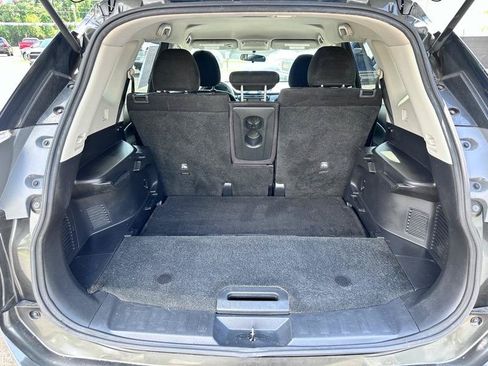 Used 2015 Nissan Rogue SV FWD image 10