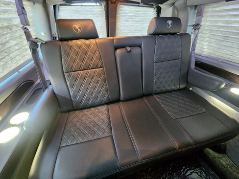 Used 2021 Chevrolet Express 3500 LS w/ Chrome Appearance Package RWD image 31