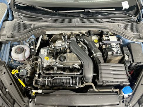 Used 2025 Volkswagen Jetta SE FWD image 32