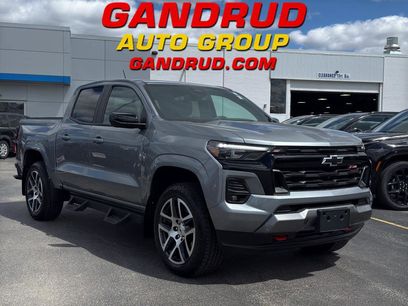 Used 2024 Chevrolet Colorado Z71 w/ Z71 Convenience Package 2