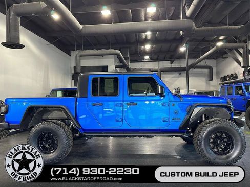 Used 2020 Jeep Gladiator Sport w/ Quick Order Package 24S AWD/4WD image 1