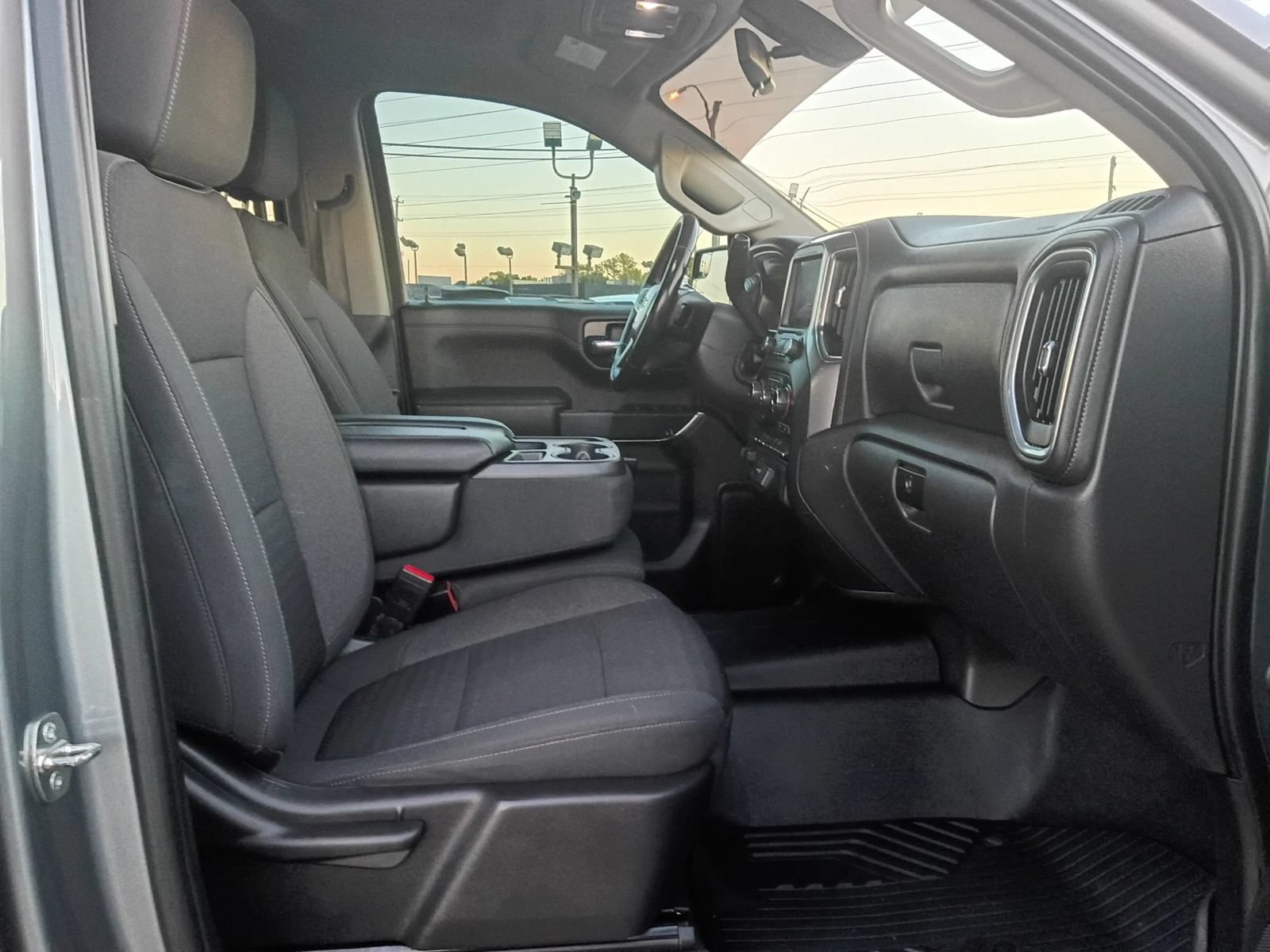 Used 2021 Chevrolet Silverado 1500 LT w/ Z71 Off-Road Package AWD/4WD image 26