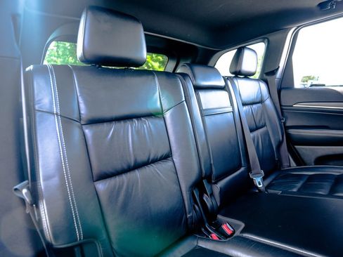 Used 2015 Jeep Grand Cherokee Limited w/ Trailer Tow Group IV AWD/4WD image 42
