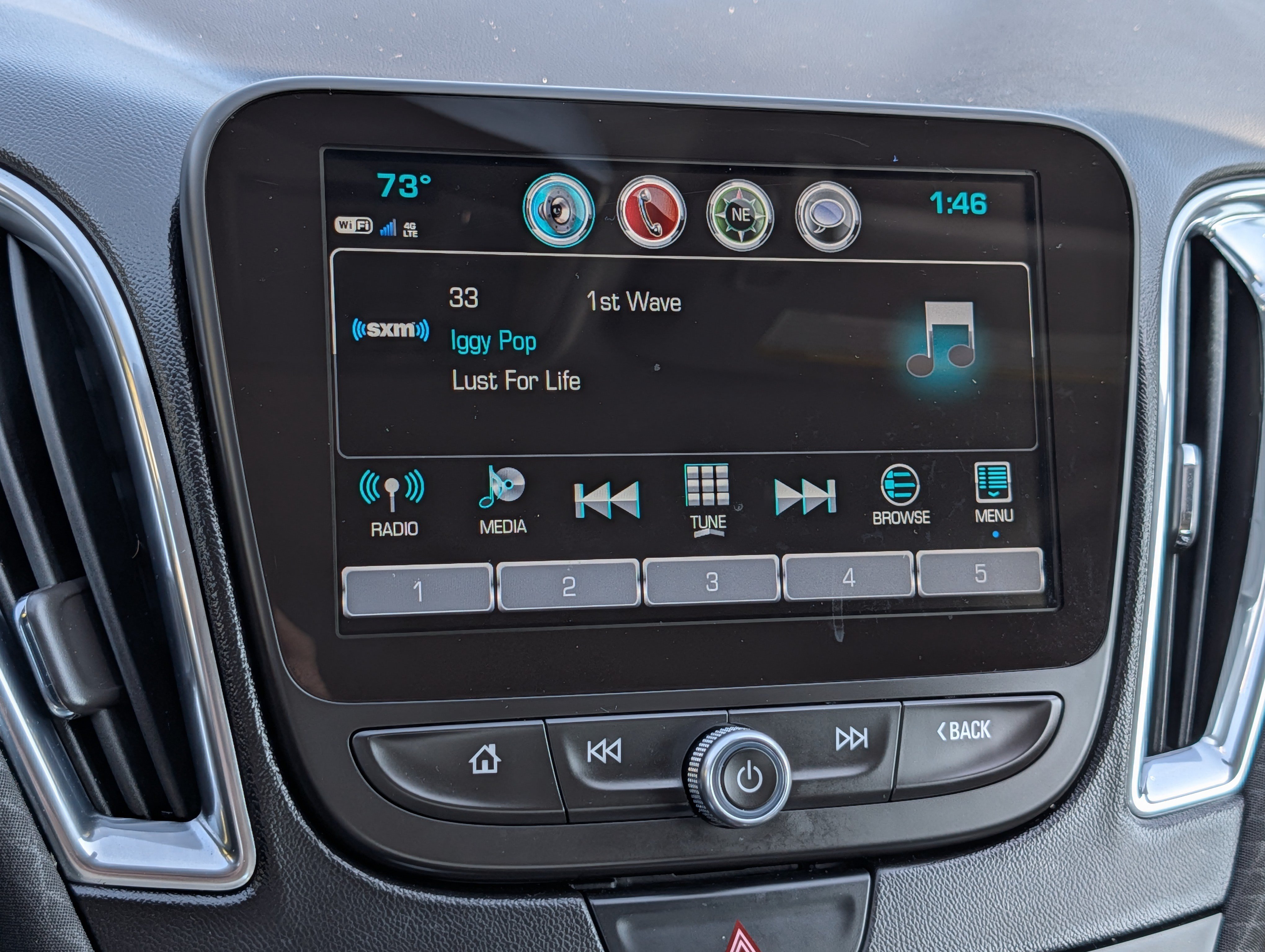 Used 2017 Chevrolet Malibu LT FWD image 22