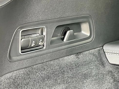 Certified 2026 Mercedes-Benz GLS 450 4MATIC image 49