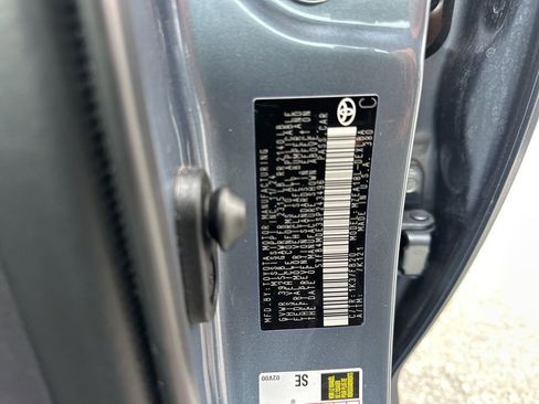 Used 2025 Toyota Corolla LE image 31