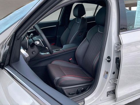 Used 2025 Genesis G70 2.5T w/ Sport Prestige Package image 21