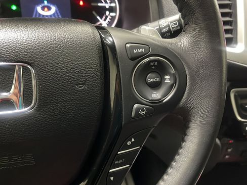 Used 2018 Honda Pilot Elite image 7