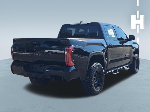 Used 2023 Toyota Tundra Limited AWD/4WD image 4