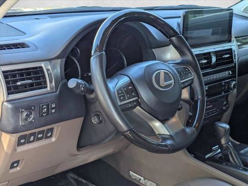Used 2023 Lexus GX 460 Luxury w/ Accessory Package AWD/4WD image 10