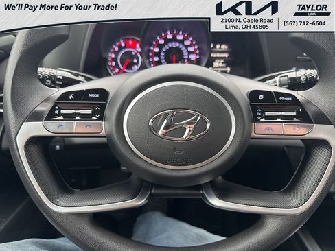 Used 2023 Hyundai Elantra SEL w/ Preferred Accessory Package image 20