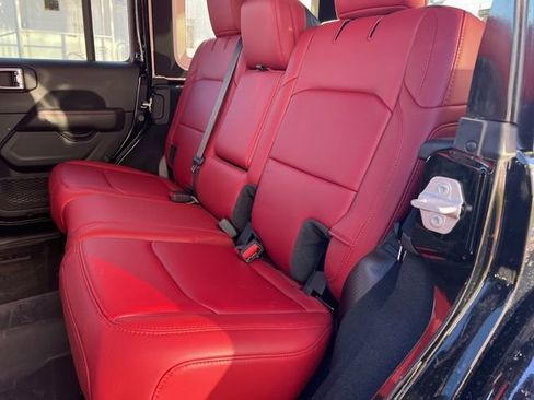 Used 2024 Jeep Wrangler Unlimited Rubicon 392 image 30