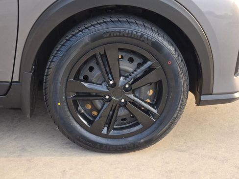 Used 2021 Nissan Kicks S image 31