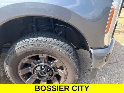 Used 2023 Ford F250 Lariat w/ Sport Appearance Package AWD/4WD image 5