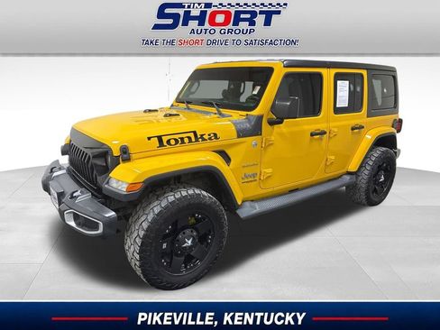 Used 2020 Jeep Wrangler Unlimited Sahara AWD/4WD image 1