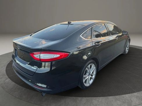 Used 2015 Ford Fusion SE w/ Equipment Group 202A FWD image 5