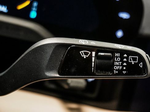 Used 2022 Porsche Taycan 4 Cross Turismo image 31