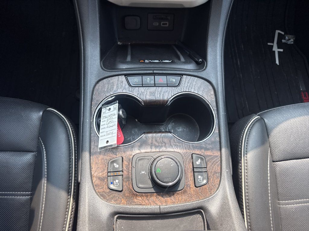Used 2021 GMC Acadia Denali AWD/4WD image 23