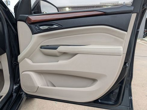 Used 2013 Cadillac SRX Premium image 28