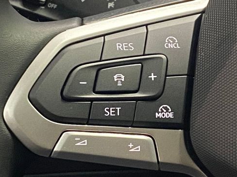 New 2026 Volkswagen Tiguan SE AWD/4WD image 14