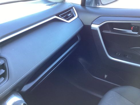 Certified 2025 Toyota RAV4 XLE image 36