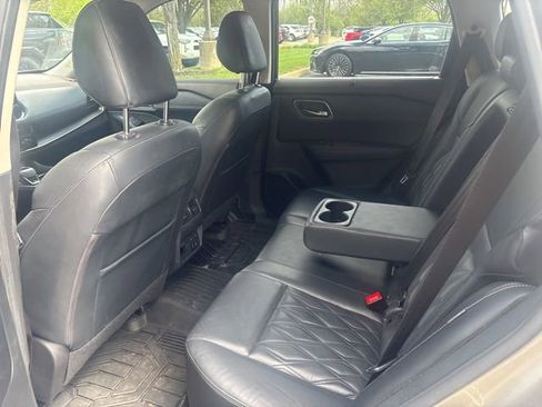 Used 2021 Nissan Rogue Platinum image 13