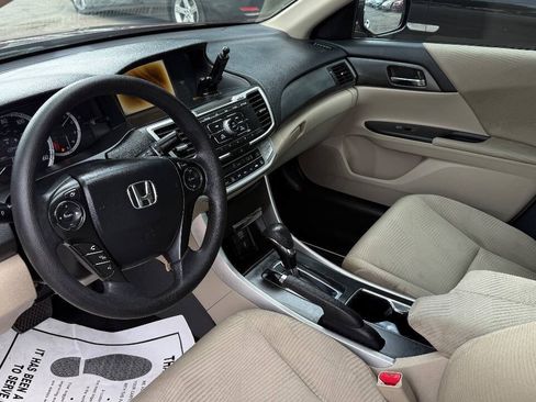 Used 2015 Honda Accord LX image 17