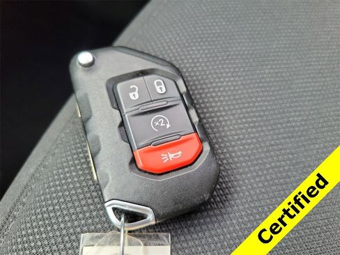 Certified 2021 Jeep Gladiator Sport image 33