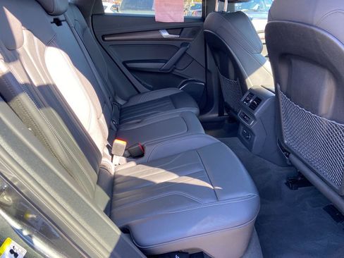 Used 2023 Audi Q5 2.0T Premium w/ Convenience Package image 27