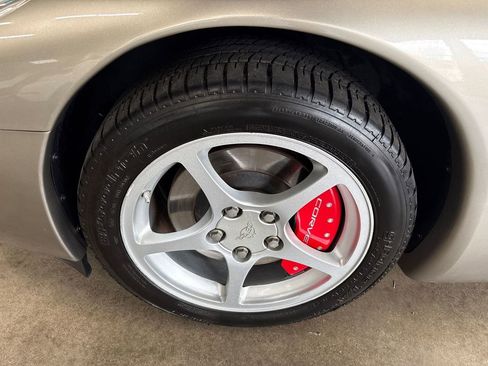 Used 2000 Chevrolet Corvette Convertible w/ Memory Pkg RWD image 20