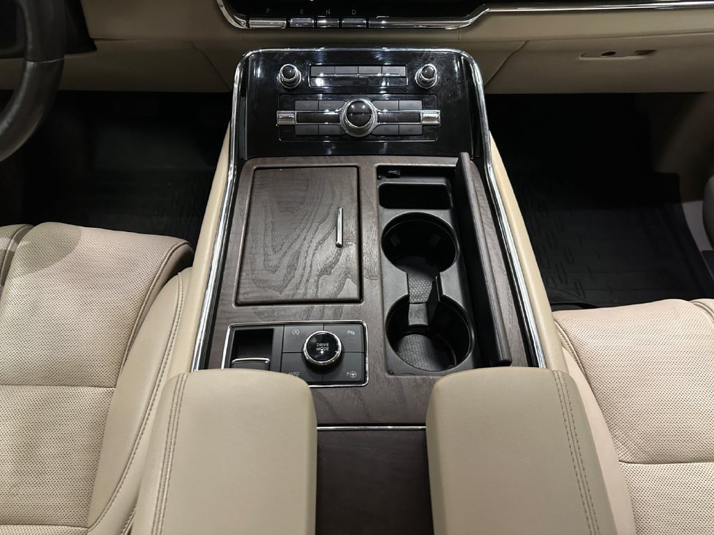 Used 2019 Lincoln Navigator Reserve AWD/4WD image 19