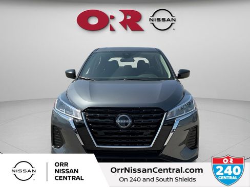 New 2025 Nissan Kicks Play S image 2