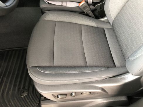 Used 2025 Chevrolet Silverado 1500 LT AWD/4WD image 18